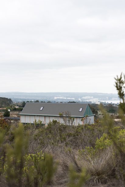 The exterior of SP House by (E)StudioRO in Chile