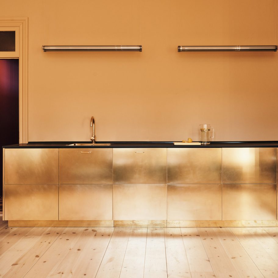 Browsing our kitchens round-up “too much fun” says commenter