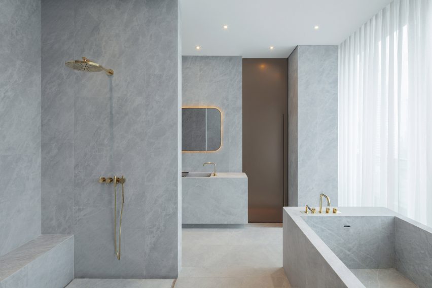 Bathrooms of The Sukhothai Shanghai hotel