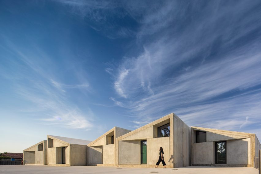 VDC modular prefabricated concrete housing by Summary in Portugal