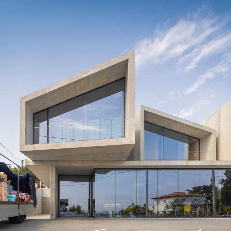 VDC modular prefabricated concrete housing by Summary in Portugal
