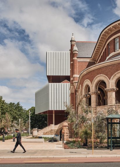 The exterior of WA Museum Boola Bardip by OMA and Hassell