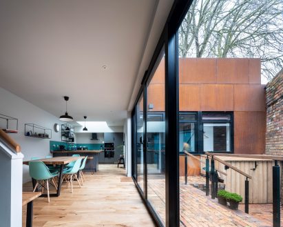 Courtyard house in Bristol