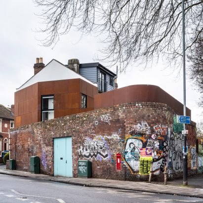 Corten house by Barefoot Architects