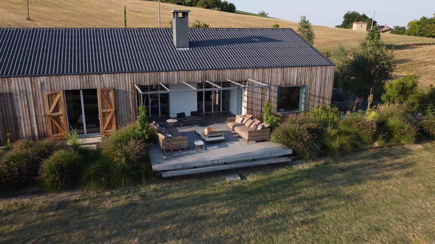 Country House in the Piacenza Hills by Studio Koster