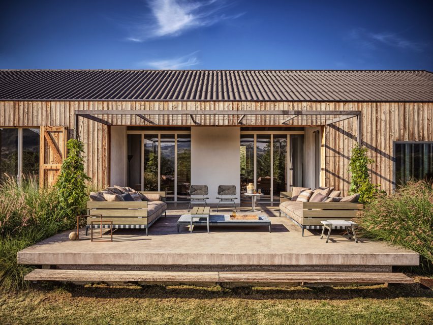 Country House in the Piacenza Hills by Studio Koster