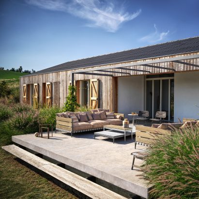 Country House in the Piacenza Hills by Studio Koster