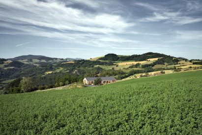 Landscape surrounding Country House in the Piacenza Hills by Studio Koster