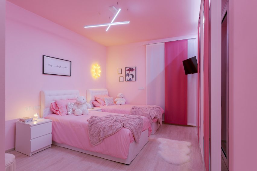 Bedroom of Defhouse for influencers in Milan