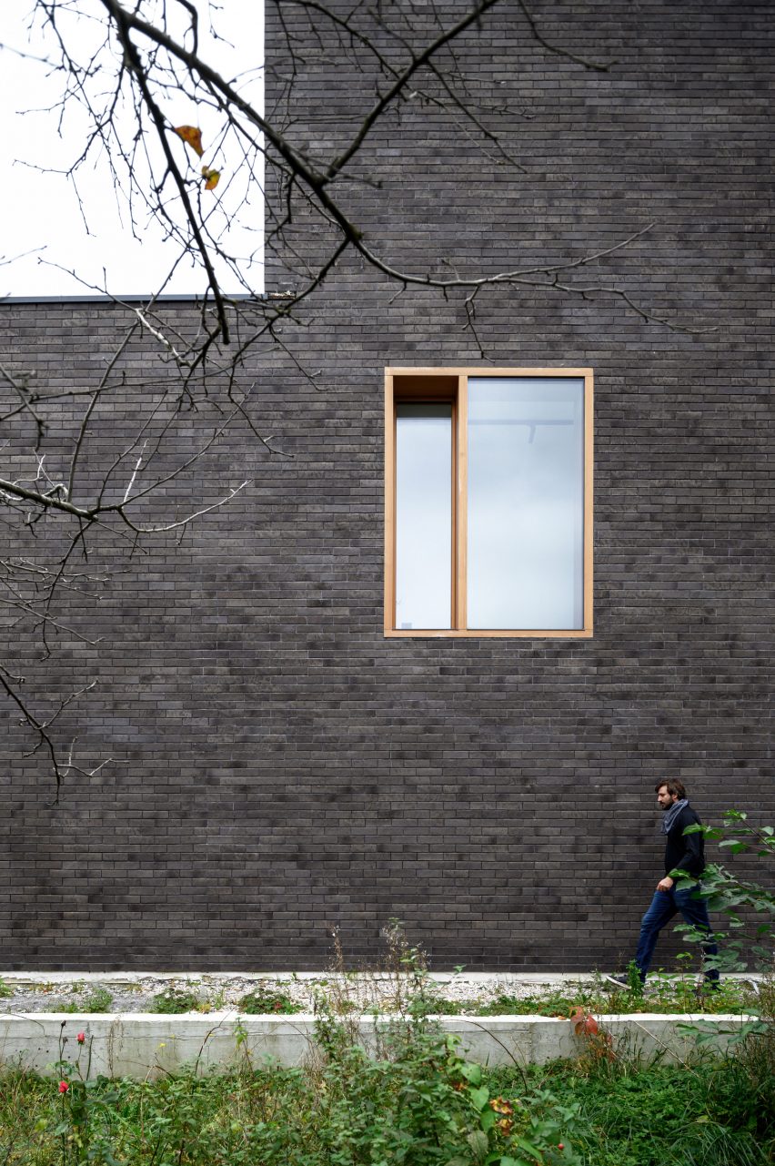 The Double Brick House by Arhitektura