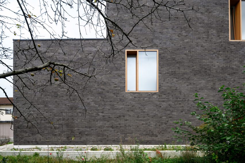 The Double Brick House by Arhitektura