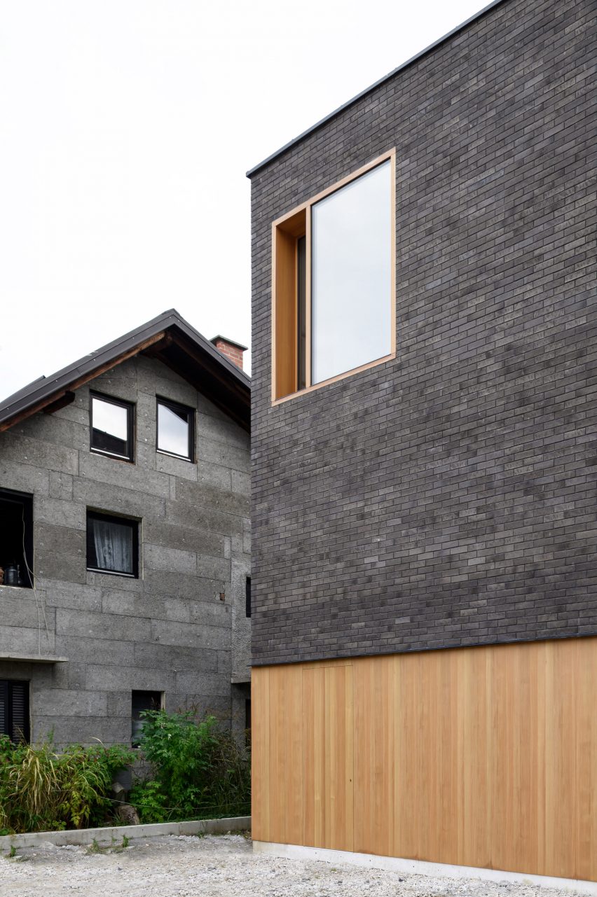 The Double Brick House by Arhitektura
