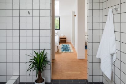 Bathroom in DU18 by Turner Works