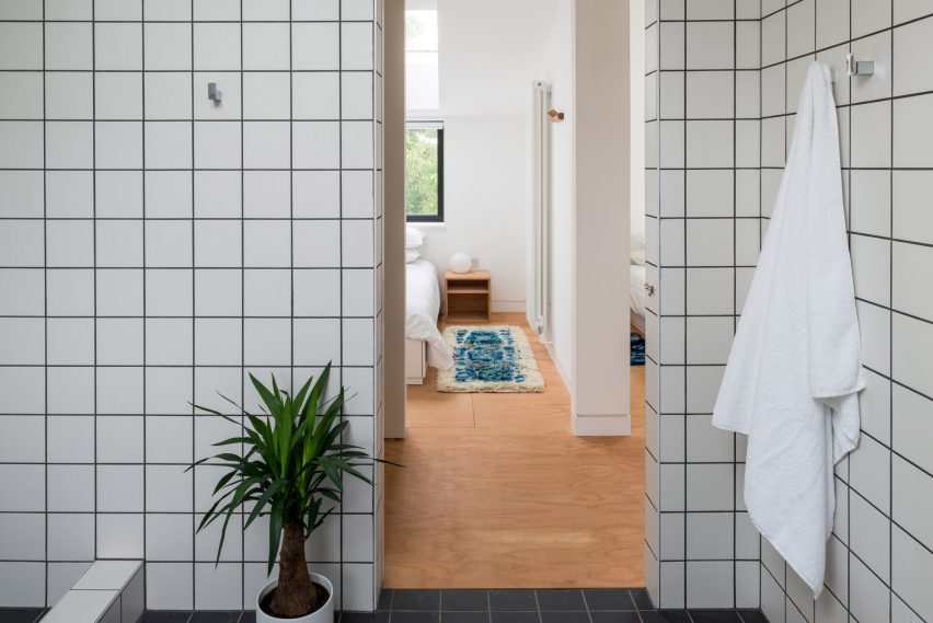 Bathroom in DU18 by Turner Works