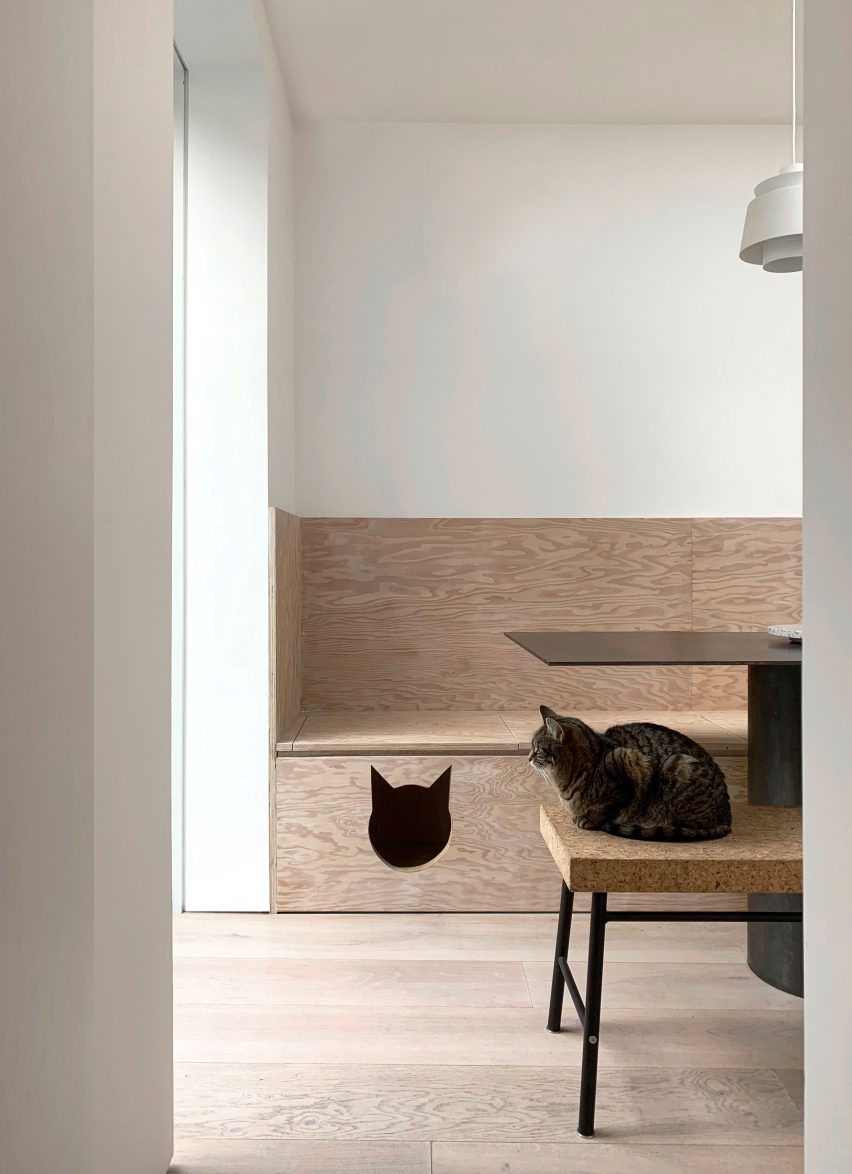 Dining room of ER Residence by Studio Hallett Ike