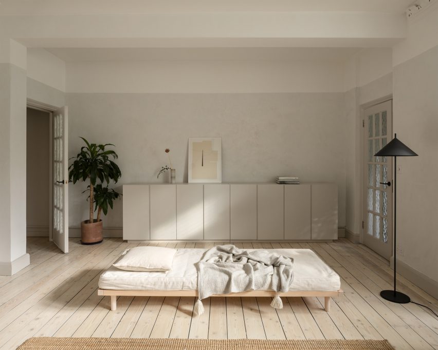 Living area of ER Residence by Studio Hallett Ike