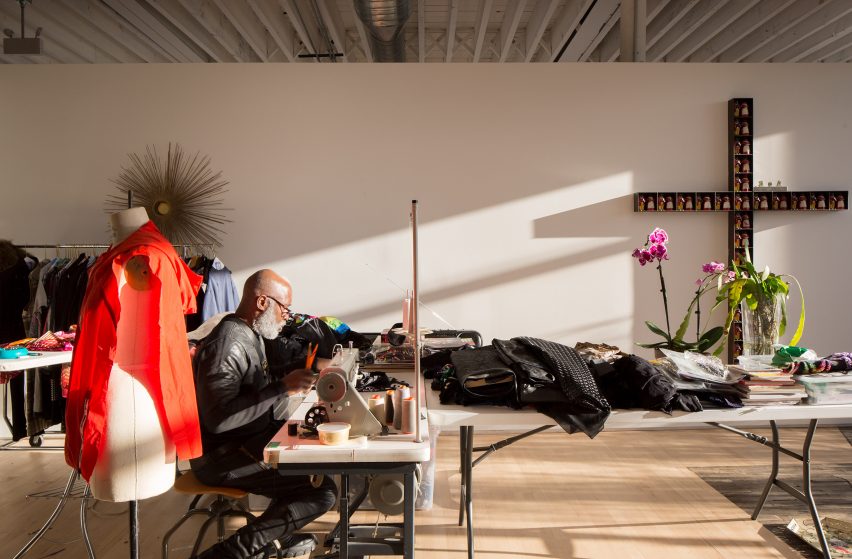 A studio inside of Facilty, Chicago, by Carlo Parente