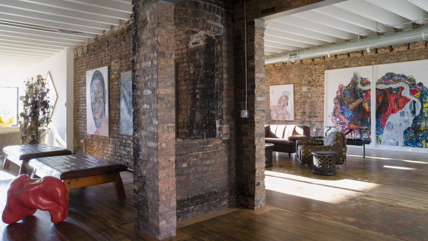 A living area inside Facilty, Chicago, by Carlo Parente