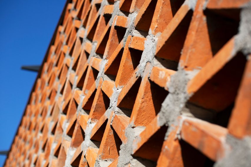 Hñähñu Multimedia Center by Aldana Sanchez Architects