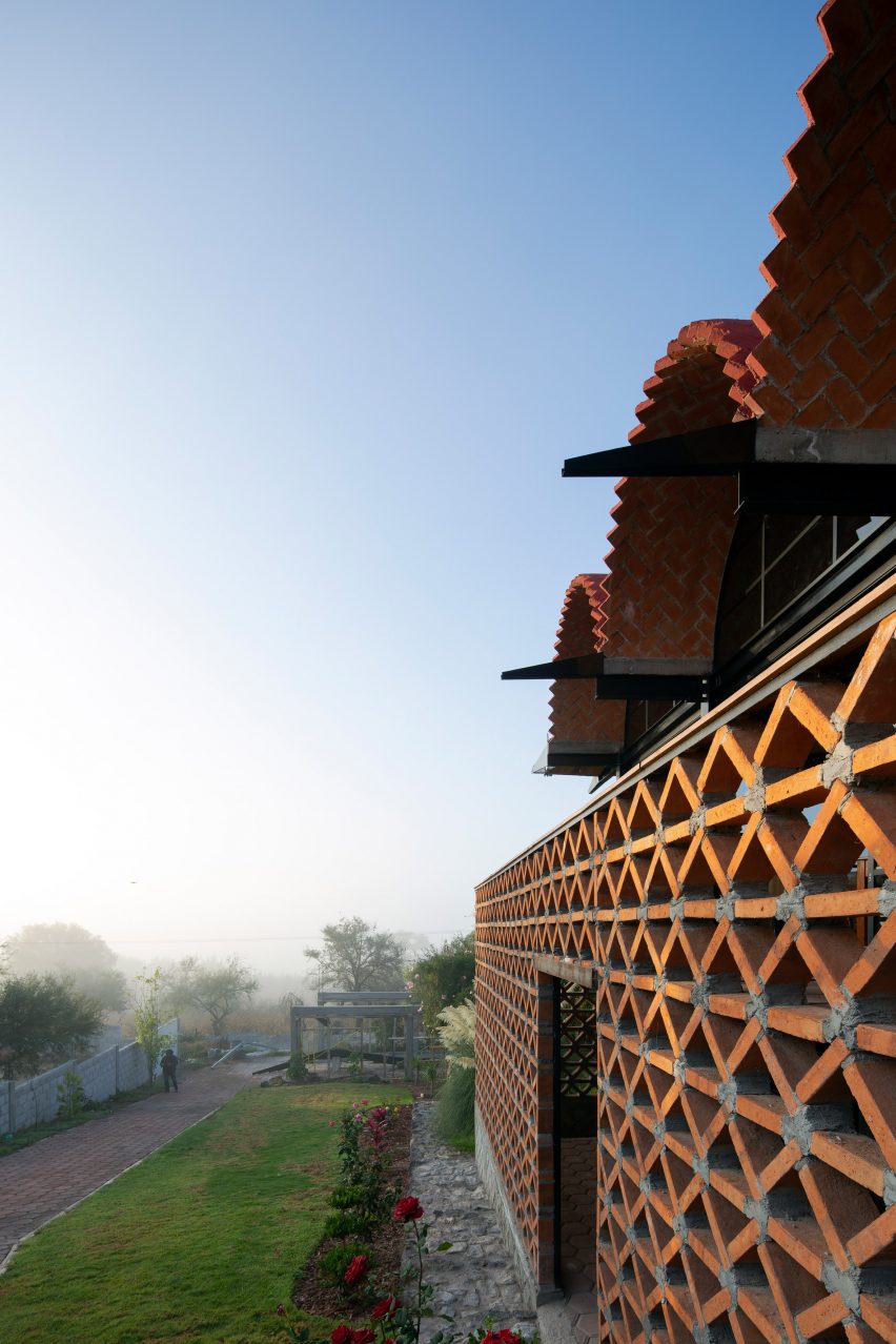 Hñähñu Multimedia Center by Aldana Sanchez Architects