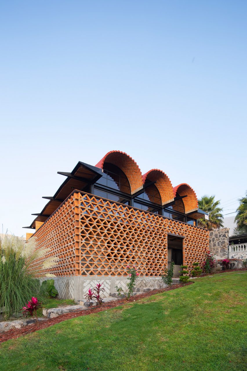 Hñähñu Multimedia Center by Aldana Sanchez Architects