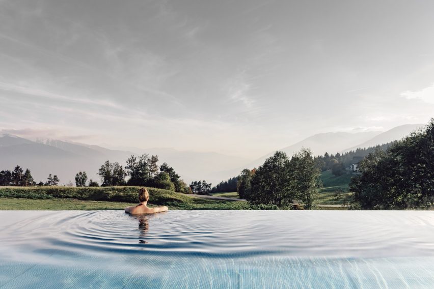 The pool of Hotel Milla Montis by Peter Pichler Architecture