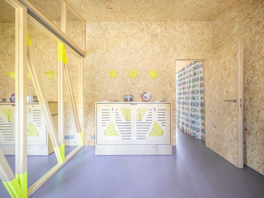 Love shack by Husos Architects
