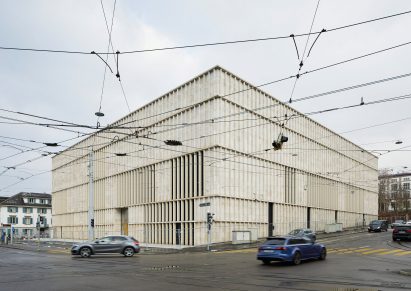 The limestone exterior of the Kunsthaus Zurich museum extension by David Chipperfield