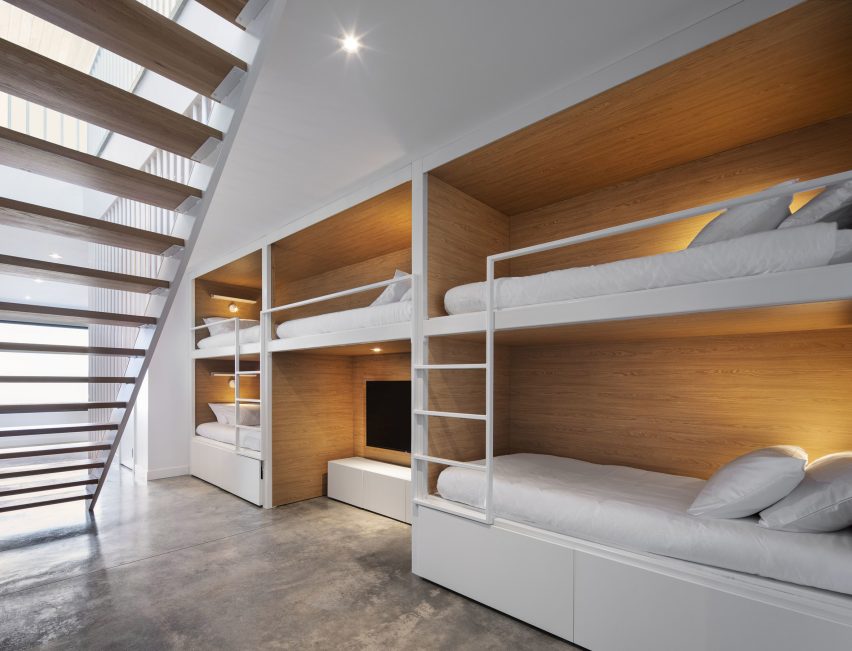 Bunk beds in Le Littoral by Architecture 49