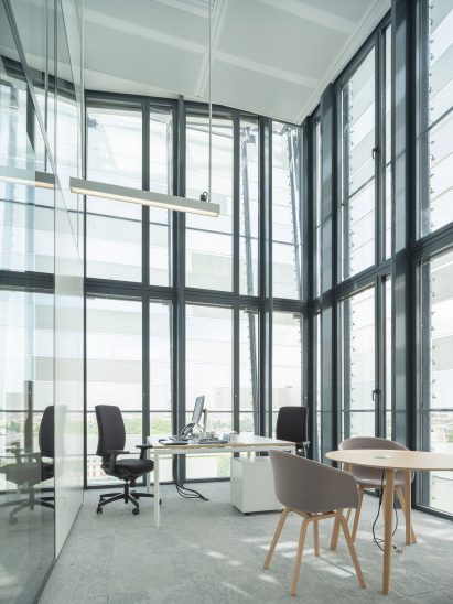 An office within the Le Monde Headquarters in Paris by Snøhetta