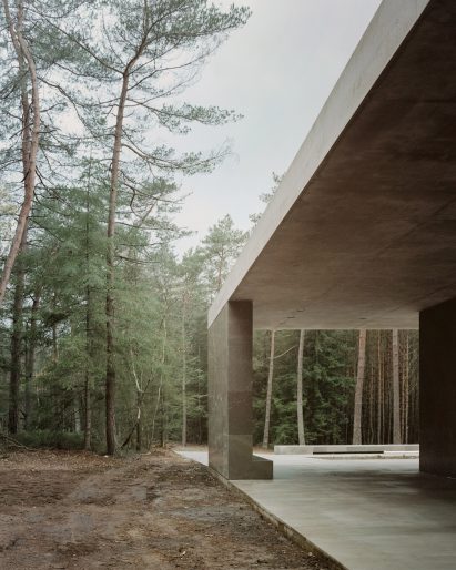 Roof and walls of Loenen Pavilion by Kaan Architecten