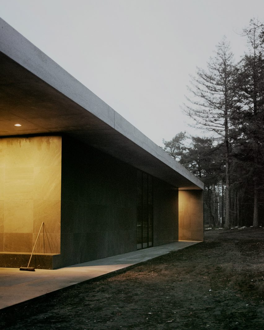Night view of Loenen Pavilion by Kaan Architecten