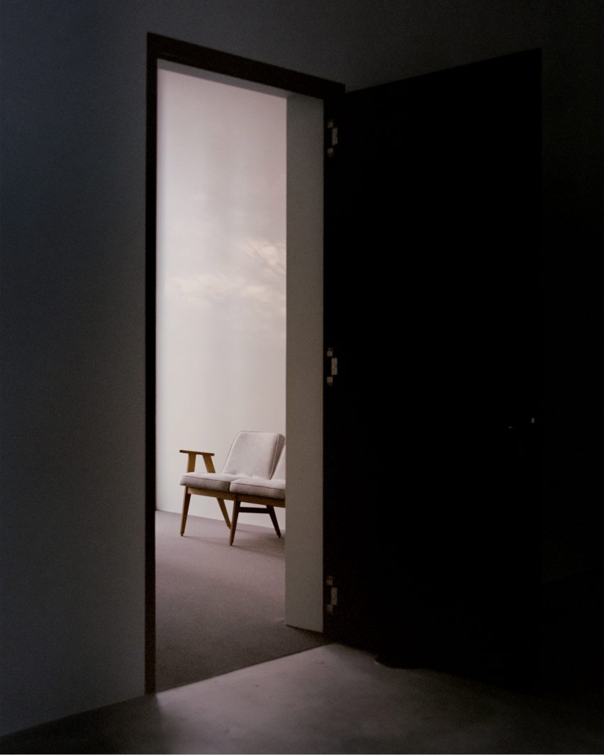 Doorway in Loenen Pavilion by Kaan Architecten