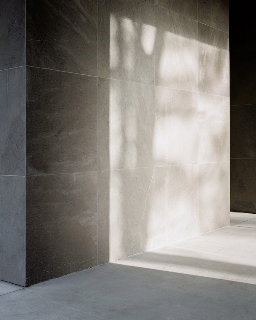 Shadows on wall of Loenen Pavilion by Kaan Architecten