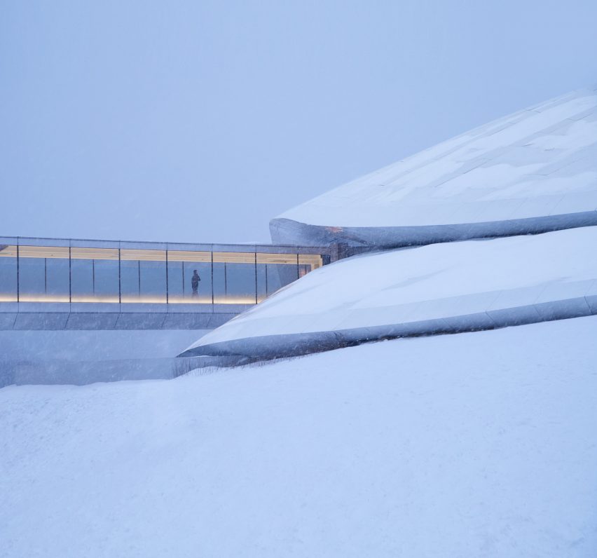 Yabuli Entrepreneurs' Congress Center by MAD
