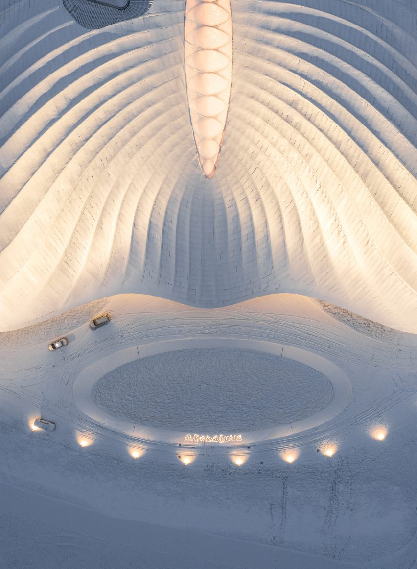 Yabuli Entrepreneurs' Congress Center by MAD
