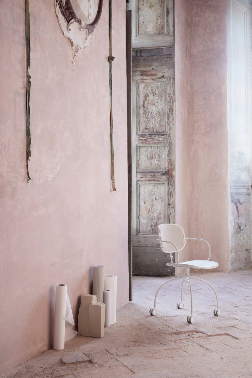 Magenta chair by Raffaella Mangiarotti for IOC Project Partners