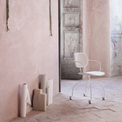 White version of the Magenta chair by Raffaella Mangiarotti for IOC Project Partners