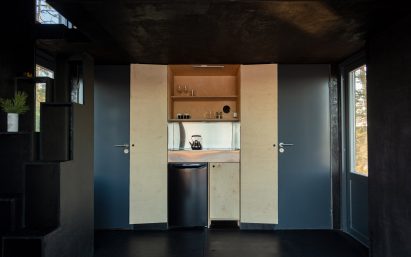 Majamaja off-grid cabin by Pekka Littow