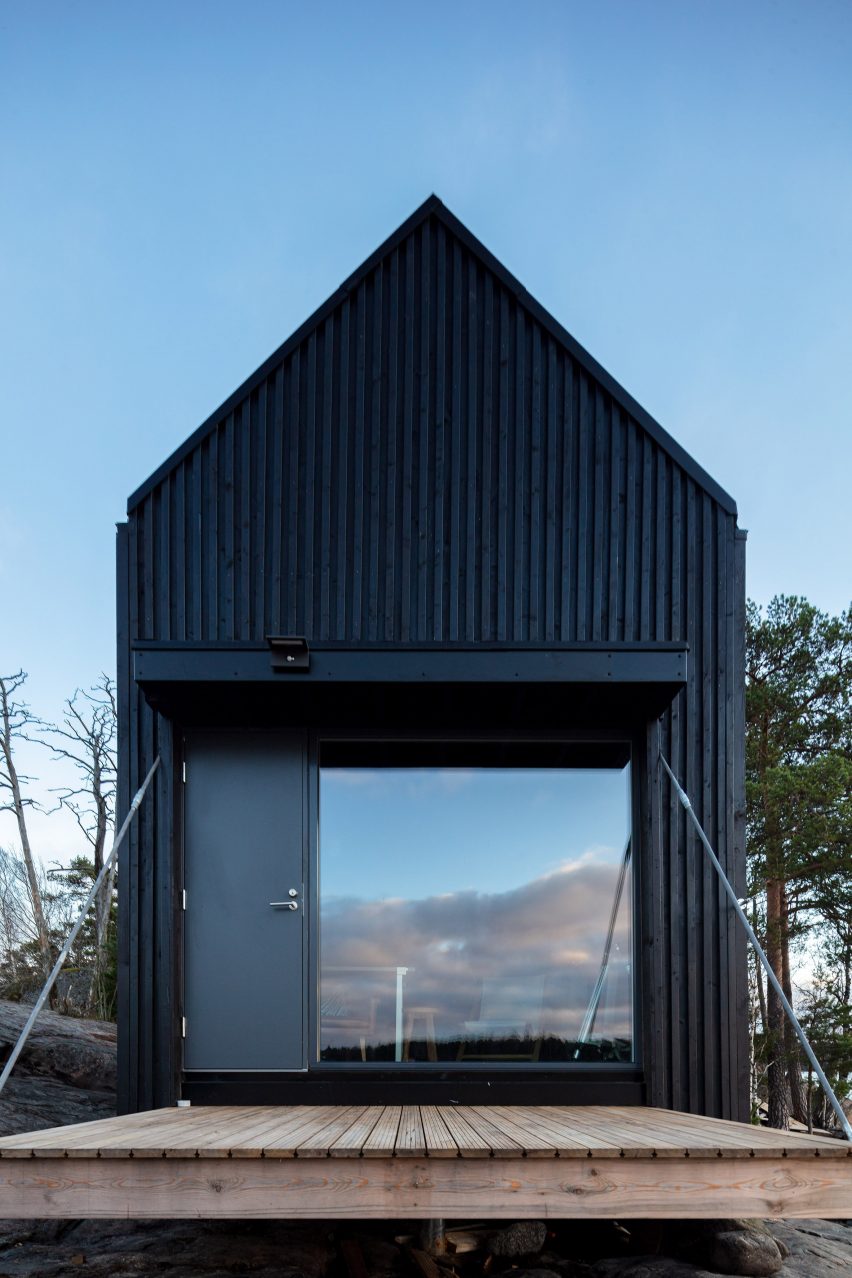 Majamaja off-grid cabin by Pekka Littow