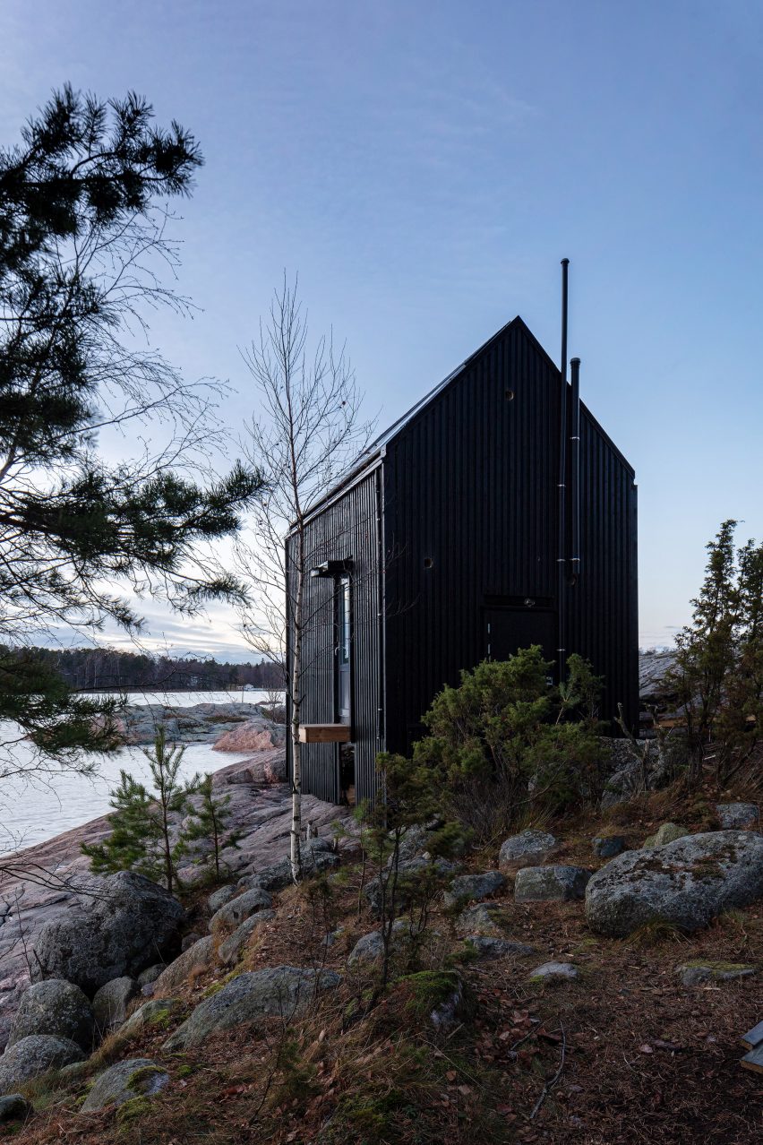 Majamaja off-grid cabin by Pekka Littow