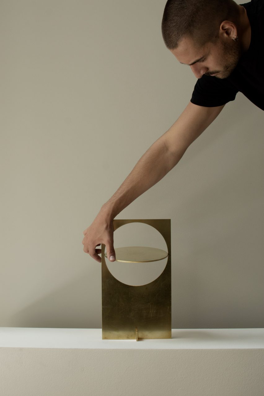 Manu Bañó with his OBJ-01 light