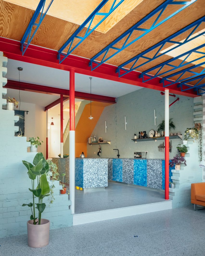 Half-demolished wallls in Mountain View by CAN Architecture