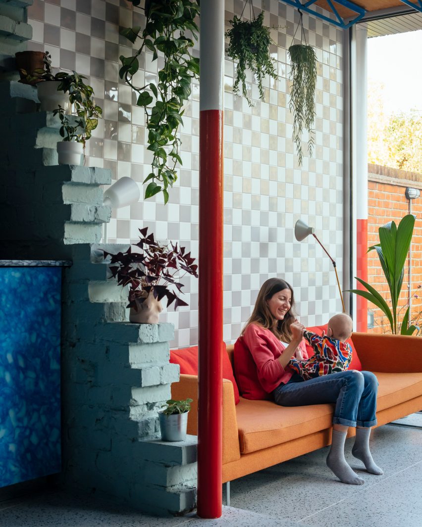 Lounge in Mountain View by CAN Architecture