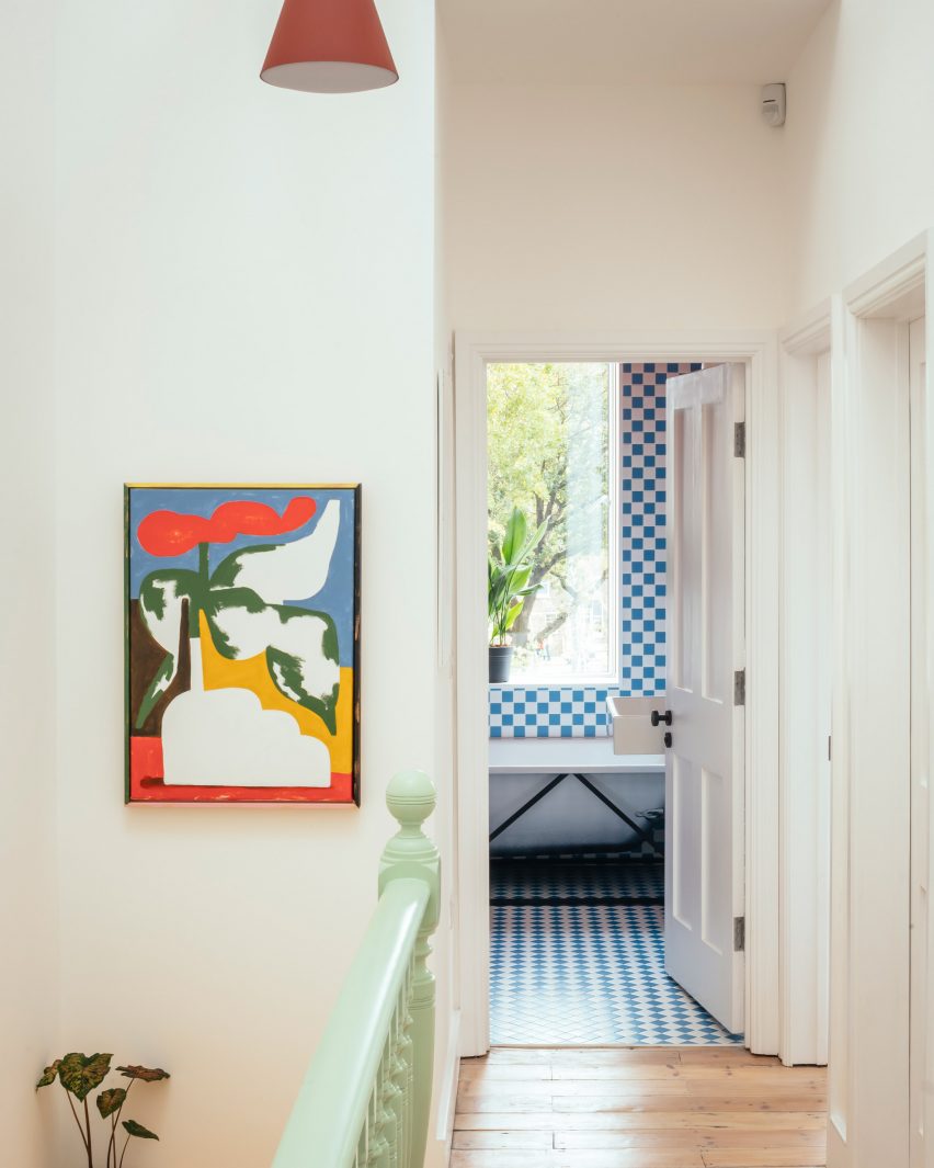 View into bathroom of Mountain View by CAN Architecture