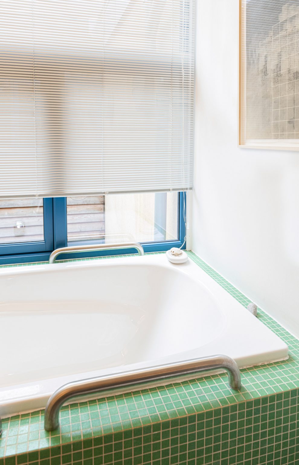A bathroom in the refurbished Stock Orchard Street by Sarah Wigglesworth in London
