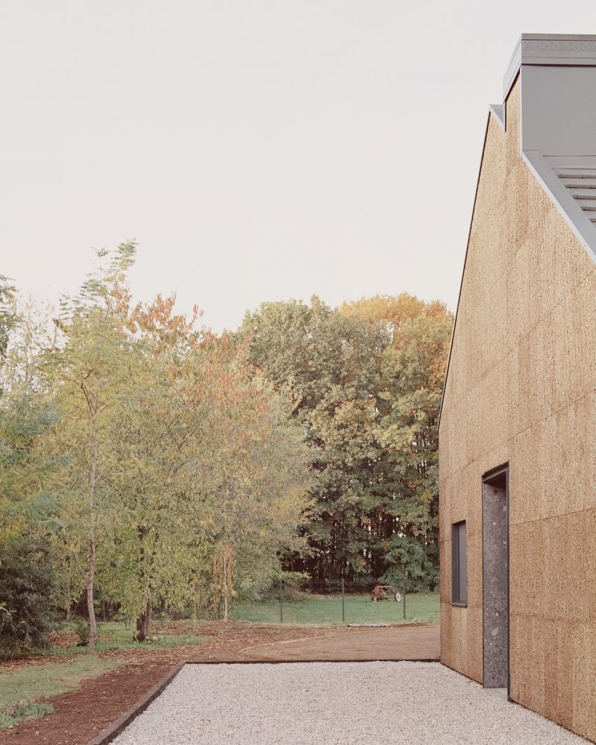 The cork-clad exterior of The House of Wood, Straw and Cork by LCA Architetti