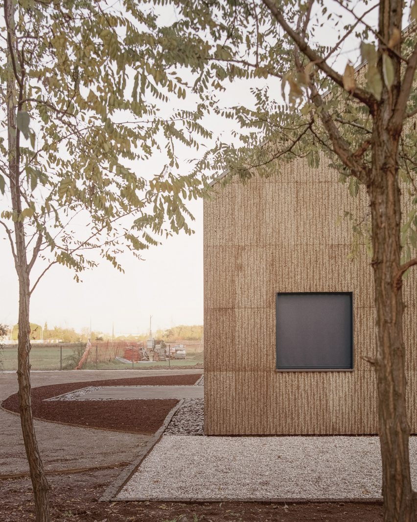 The cork-clad exterior of The House of Wood, Straw and Cork by LCA Architetti