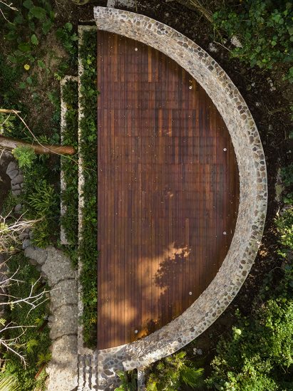 Yoga platform Villa Pelícanos by Main Office