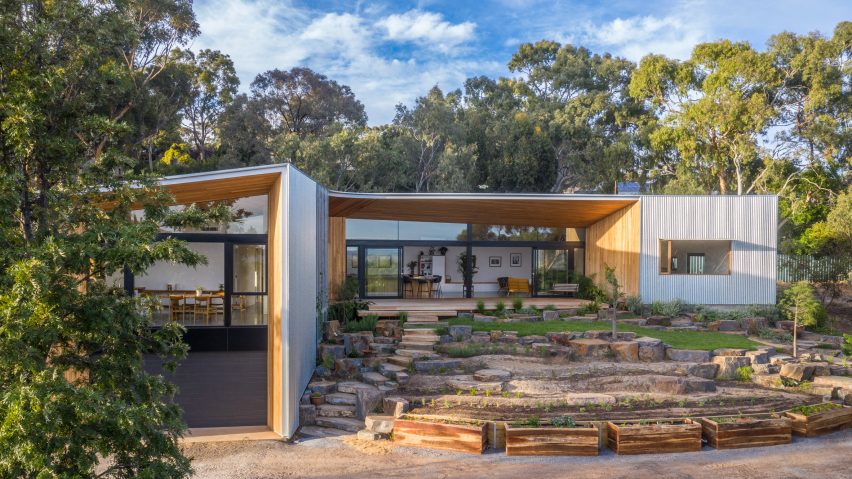 Front elevation of Willunga House by Reuben French-Kennedy